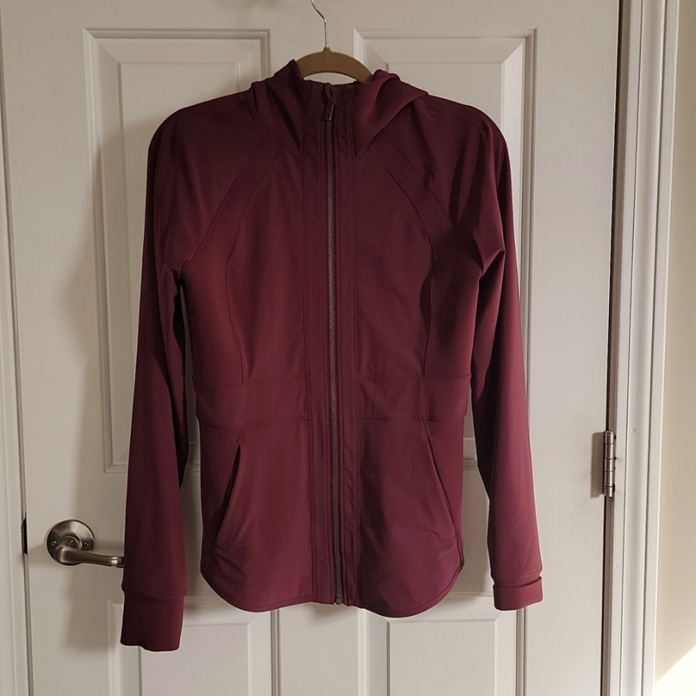 Lulu lemon jacket size 8